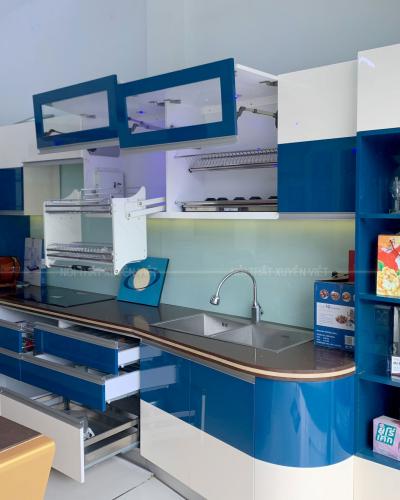 Tủ bếp đẹp hình cánh bướm có sẵn XVB001 Tủ bếp đẹp hình cánh bướm có sẵn XVB001