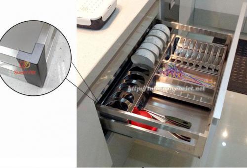 Giá rút bát đĩa inox hộp gắn cánh tủ bếp GNĐNH