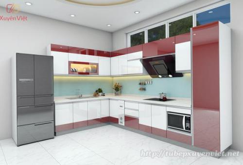 Mẫu tủ bếp hiện đại có tủ cột XNH010