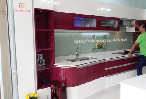 Mẫu bếp hiện đại có bàn đảo độc đáo XV111