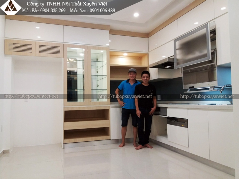 Mẫu tủ bếp hiện đại màu vân gỗ nhà anh Minh - Chợ Con, Hải Phòng