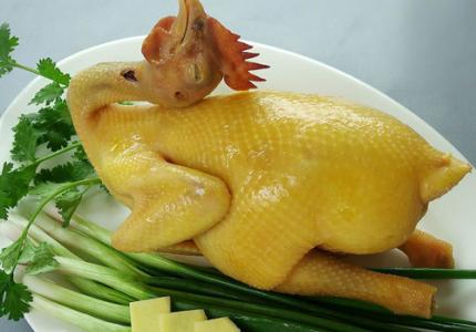 Mâm cơm cúng hóa vàng ngày tết của người Việt