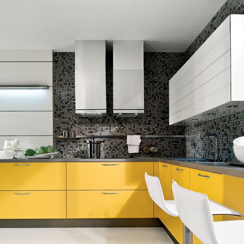 Фартук кухня современный дизайн. Кухни цветовые решения. Серо желтая кухня. Кухня в желтом цвете. Желтая кухня в интерьере.